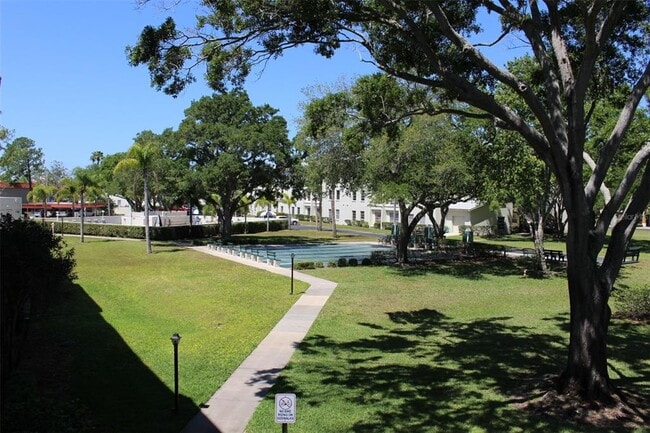 Building Photo - 2700 Bayshore Blvd