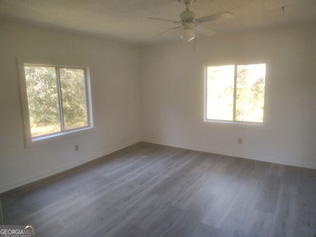 Foto del edificio - 929 Bond Bridge Rd