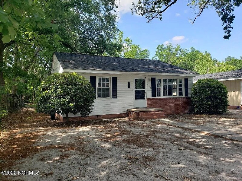 214 W 3rd Ave, Chadbourn, NC 28431 House Rental in Chadbourn, NC