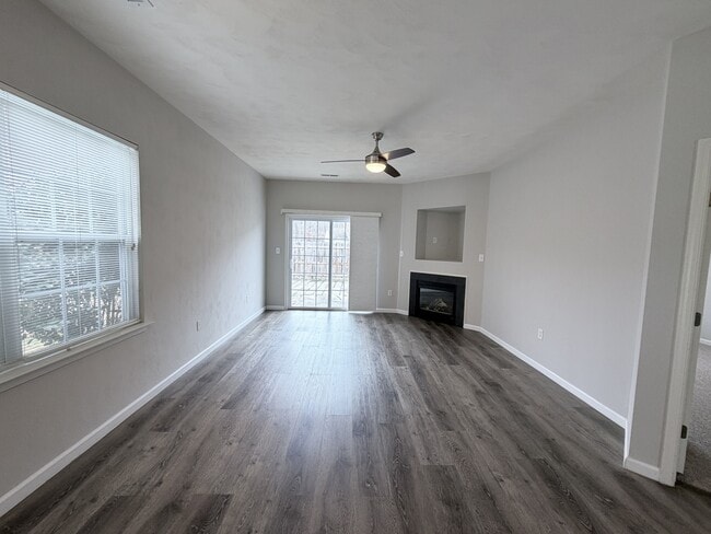 Building Photo - 2396 Bizzone Cir