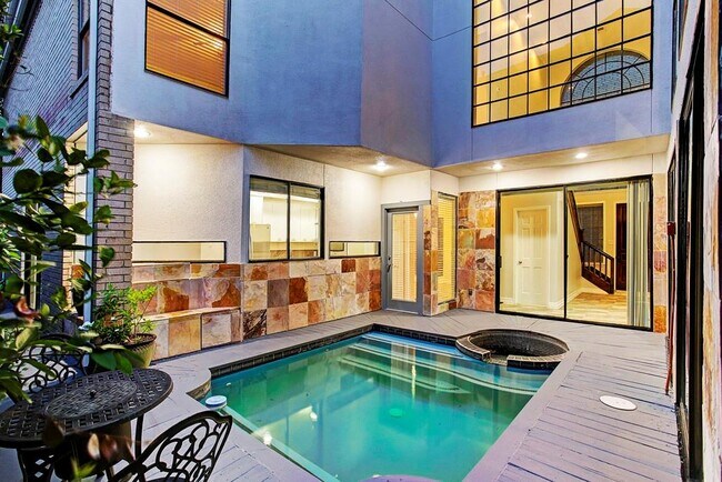 Foto del edificio - 1605 Potomac Dr