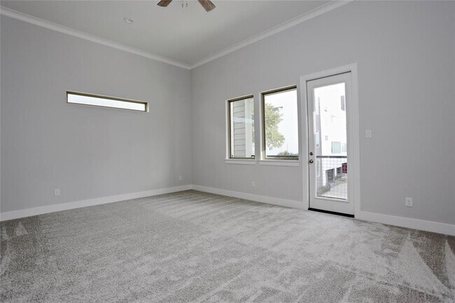 Foto del edificio - 513 W Bell St