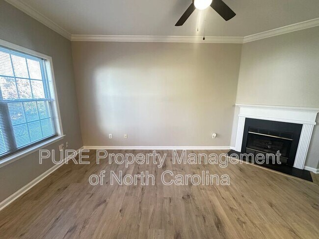 Building Photo - 7807 Lennoxshire Ln