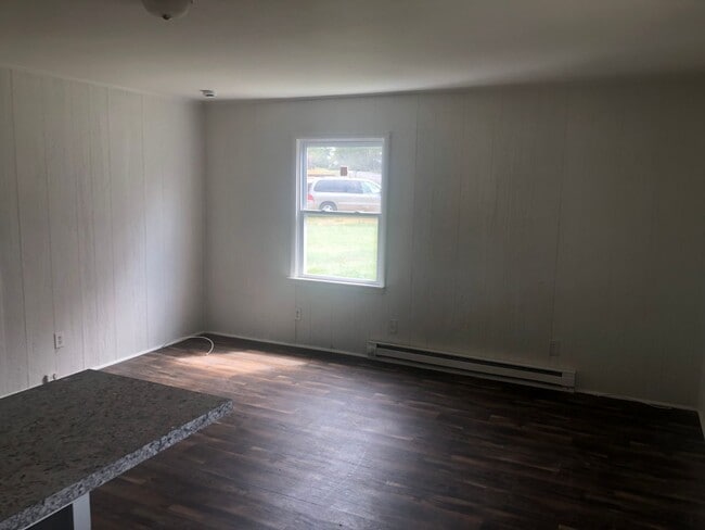 Foto del edificio - 1361 Lymon Reece Rd