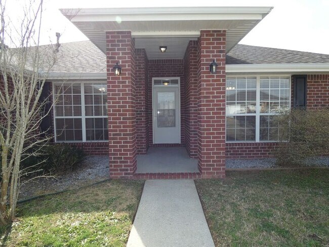 Foto del edificio - 4879 Spencer Oaks Blvd