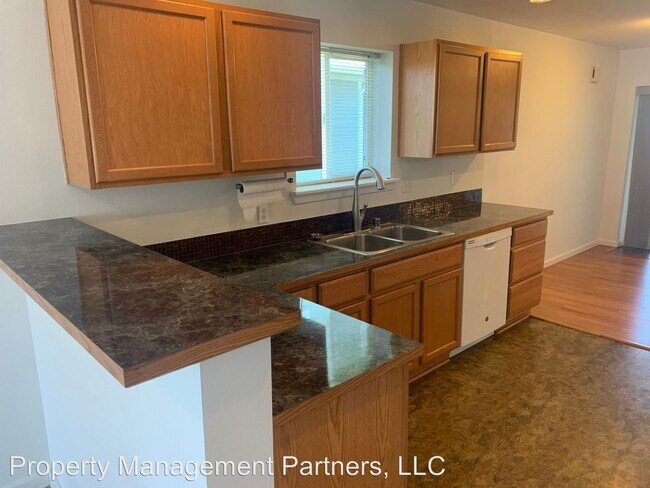 Foto del edificio - 2 br, 1 bath House - 311 E I St