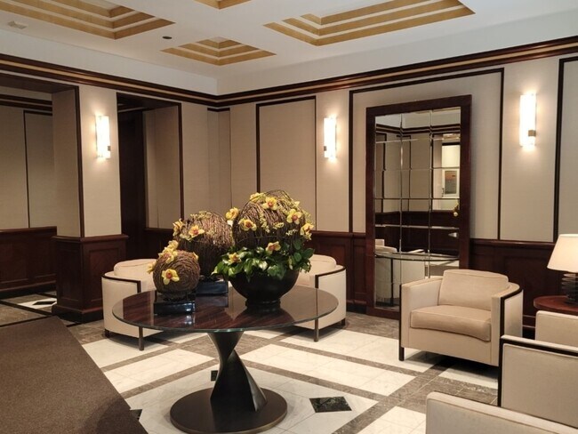 Foto del edificio - 132 E Delaware Pl