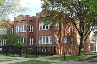 Building Photo - 4457 W Wrightwood Ave