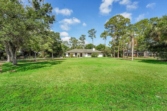 Foto del edificio - 17717 Bridle Ln