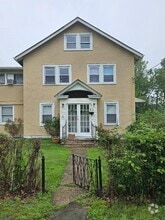 Building Photo - 378 South St
