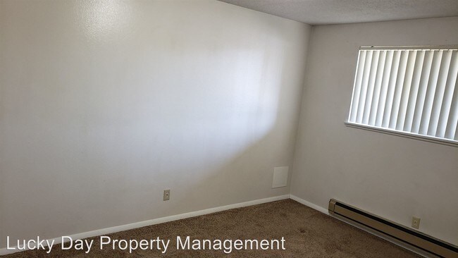 Building Photo - 853 White Cloud Dr