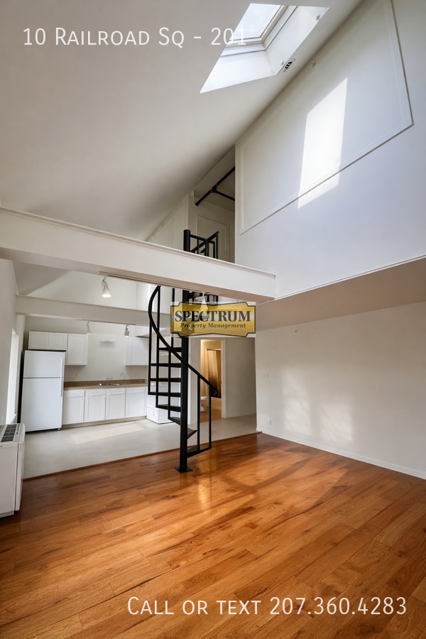 Building Photo - 10 Railroad Square