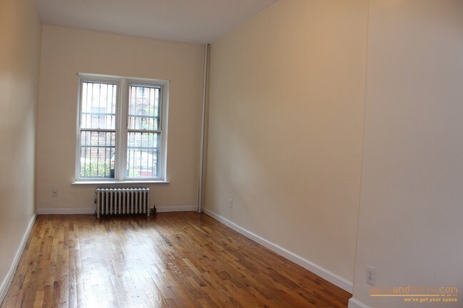 Building Photo - 87 2nd Pl