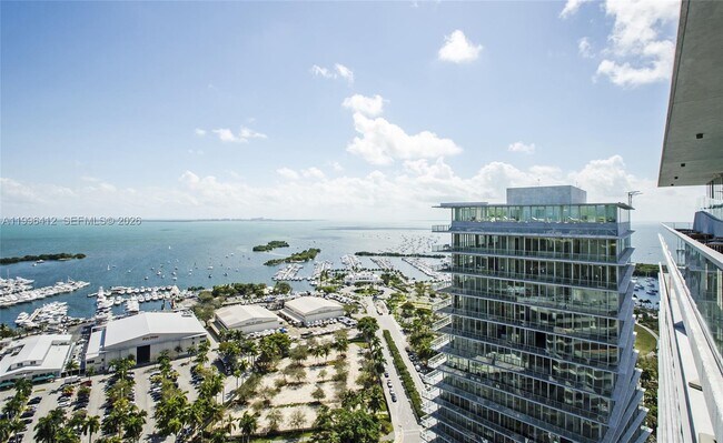 Foto del edificio - 2669 S Bayshore Dr