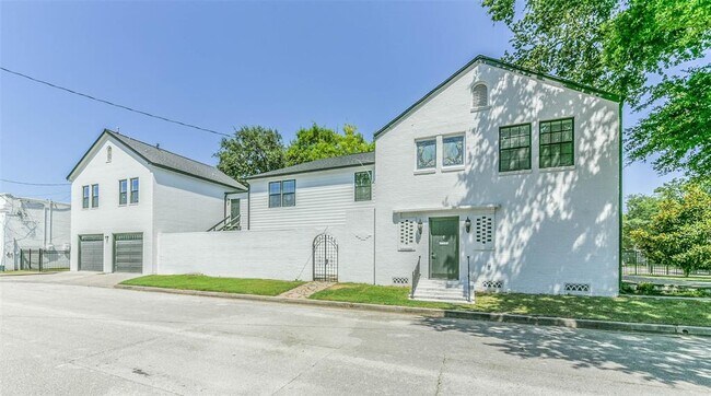 Building Photo - 301 Granberry St