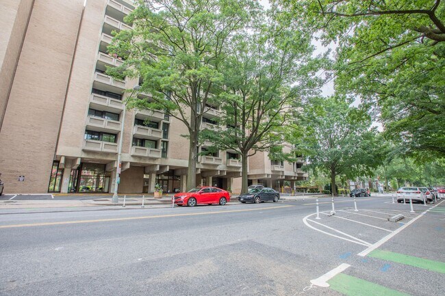 Building Photo - Charming Studio Condo in Southwest Waterfr...