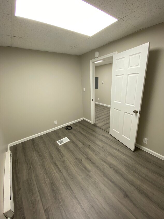 Bedroom/bonus room - 245 S Washington St