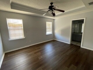 Foto del edificio - 3933 Heatherwoods Dr