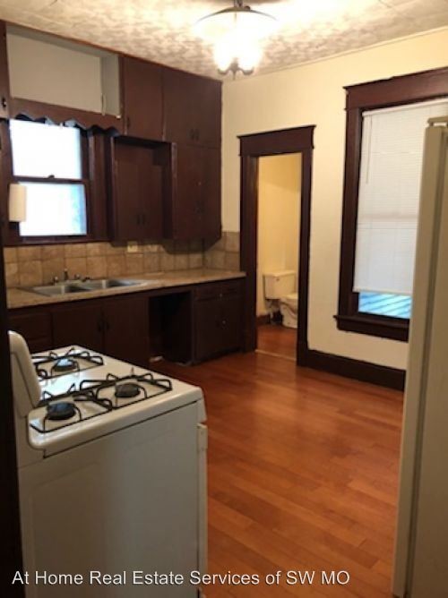 Foto del edificio - 4 br, 1.5 bath House - 930 E Delmar