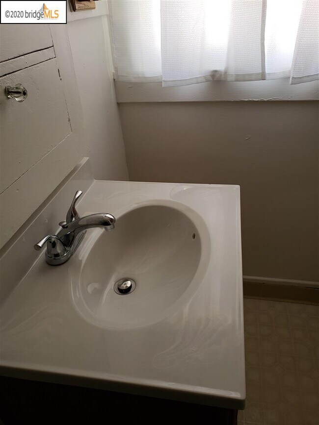 Building Photo - 1948 25th Ave