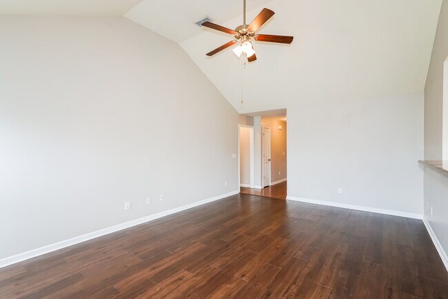 Building Photo - 7029 Nickalus Way
