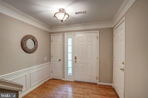 Building Photo - 353 Barnfield Square NE