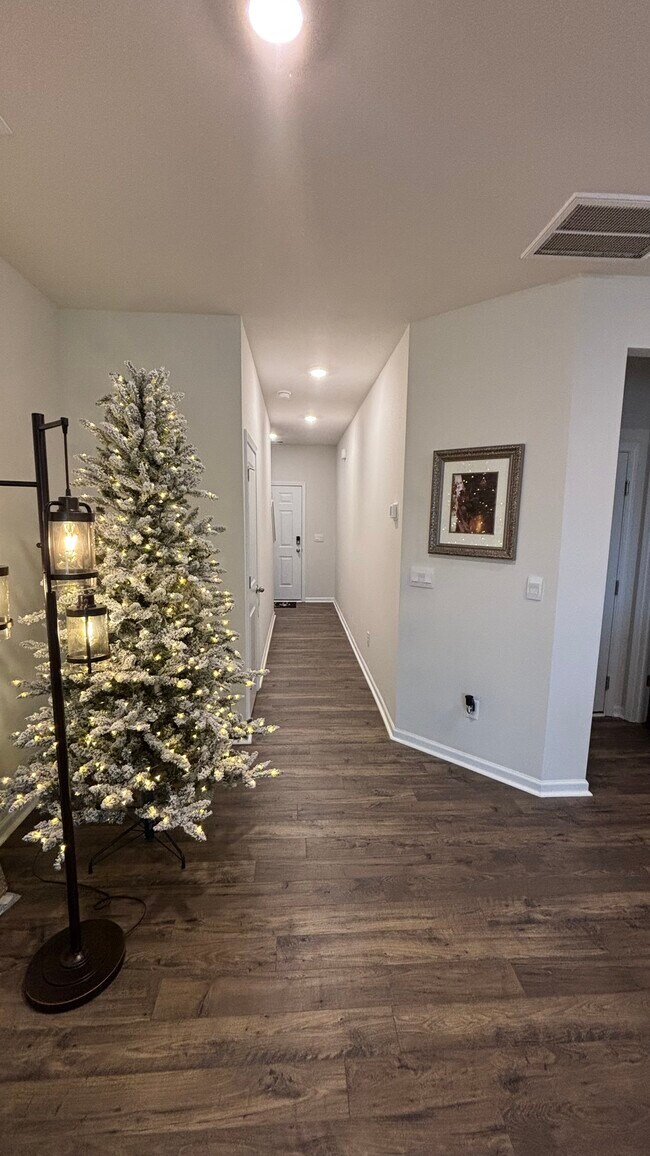 Foto del edificio - 325 Chapelwood Way