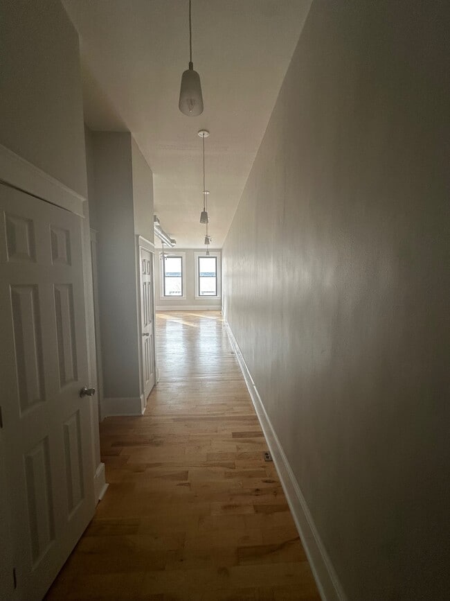 Building Photo - 15 E Court St