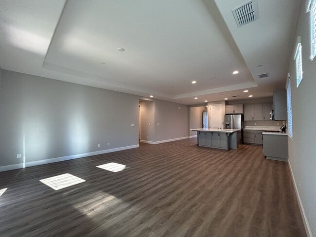 Foto del edificio - Large 4 Bedroom, 3 Bathroom New Construction Home in Chico