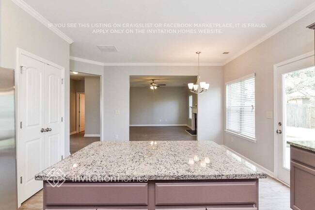 Building Photo - 4100 Whitfield Oak Way NE