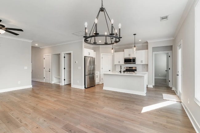 Building Photo - 577 Davis Vly Dr