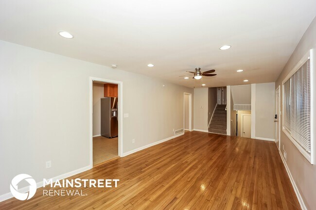 Foto del edificio - 3210 Linden Garden Dr
