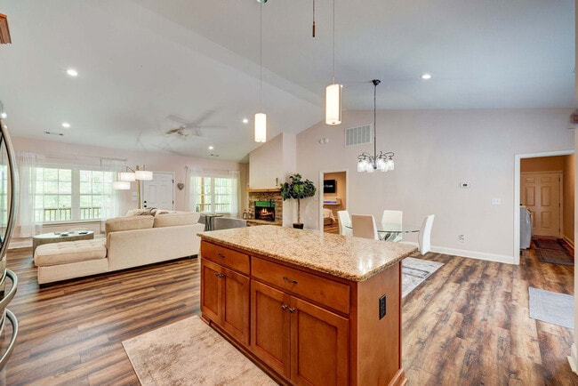 Building Photo - 1428 Power Dam Rd