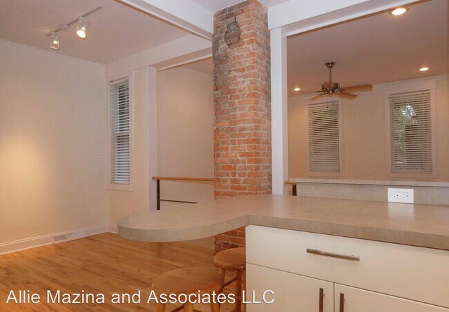 Building Photo - 2 br, 1 bath House - 2905 - 1  Bridge Ave