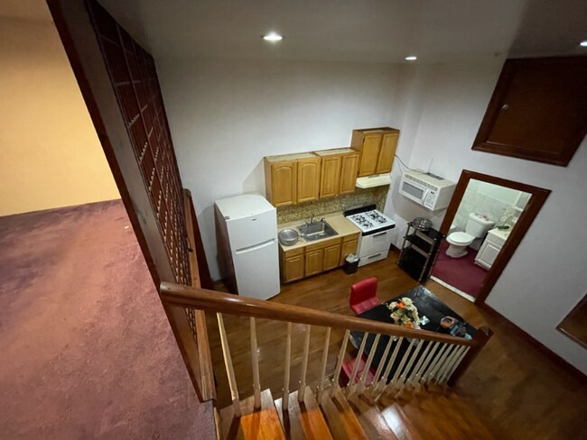 Foto del edificio - 27 Rockaway Ave