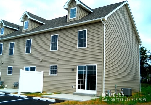 Building Photo - 3 Bedroom in Willow Ridge Community!