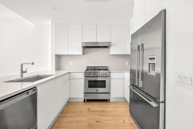 Foto del edificio - 277 E 7th St