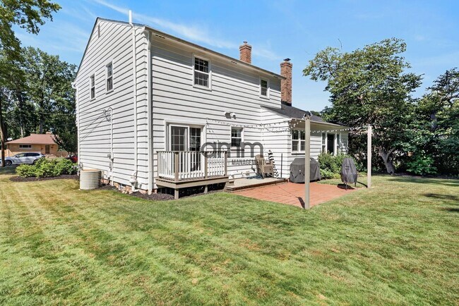 Foto del edificio - 24299 Beech Ln