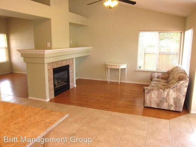 Building Photo - 3 br, 2 bath House - 9705 Northrup Drive