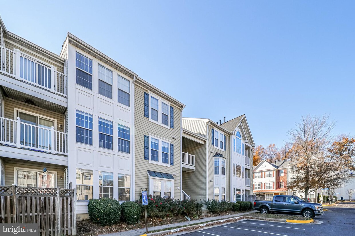 Foto principal - 9220 Cardinal Forest Ln