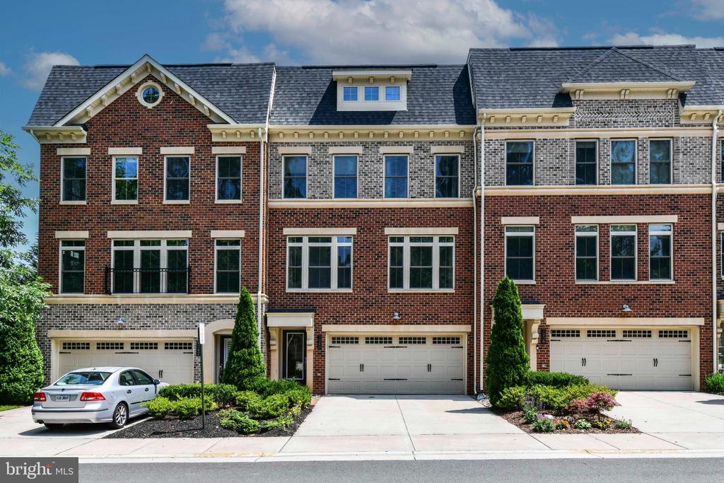 Foto principal - 7240 Magpie Ln