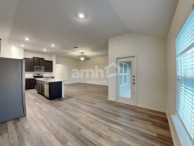 Building Photo - 1270 Treeta Trail