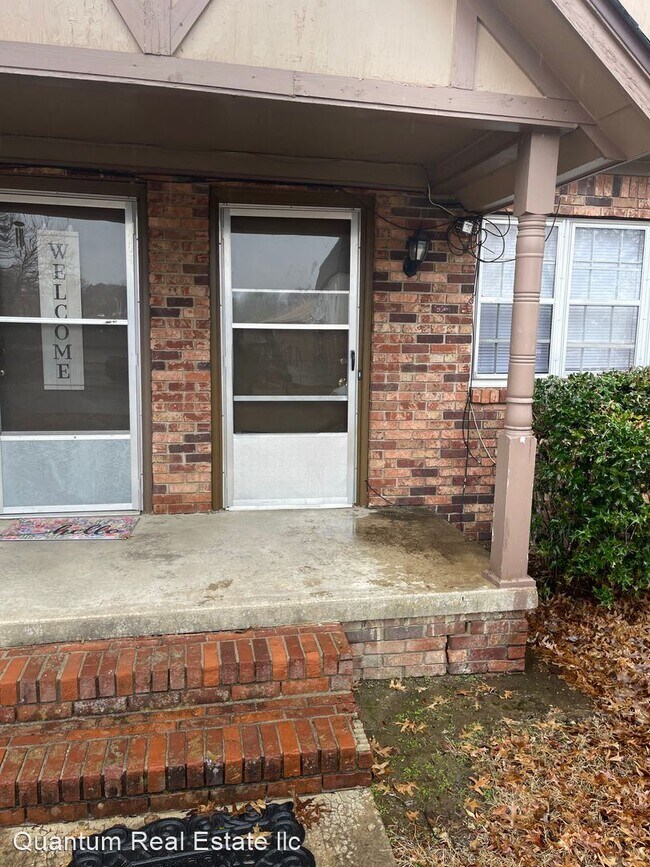 Building Photo - 2 br, 1.5 bath House - 2221 NORTH 47TH