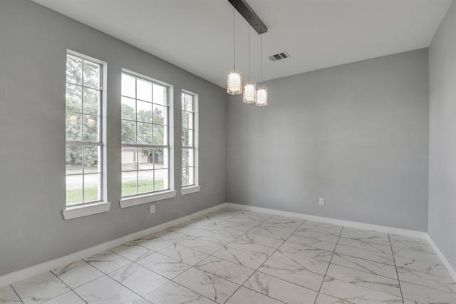 Building Photo - 1209 Hardisty Dr