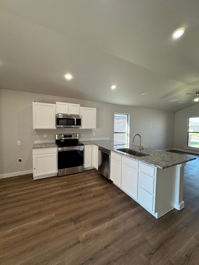 Building Photo - Brand Newer Construction 3/2/2