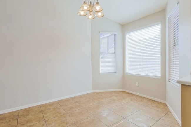 Building Photo - 5829 S 42nd St