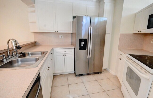 Foto del edificio - 8225 Severn Dr