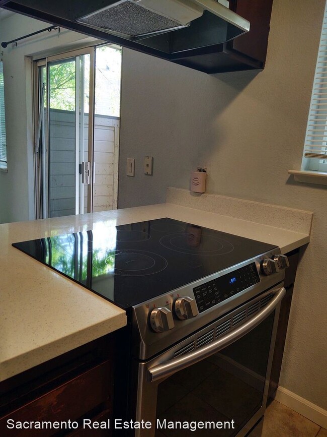 Building Photo - 1 br, 1 bath House - 9149 Newhall Drive Un...