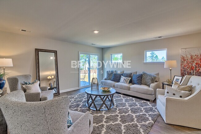 Building Photo - ABBOTS GLEN! Luxury and Comfort Redefined ...