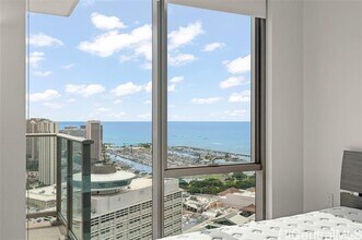 Building Photo - 1388 Kapiolani Blvd